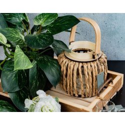 Lantern with handle